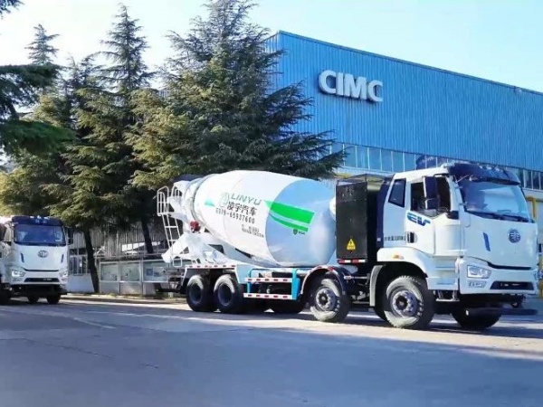 中集凌宇2025年喜迎開門紅，解放＆凌宇新能源攪拌車批量啟航赴華南大區(qū)！