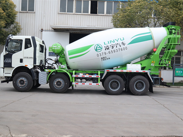 混凝土攪拌車與罐車的區(qū)別是什么？