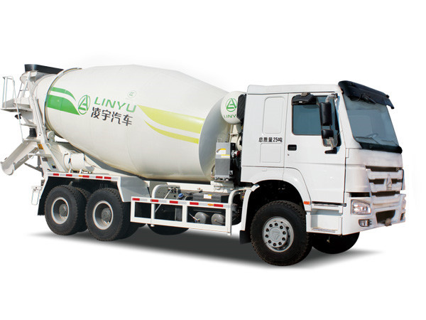 凌宇罐車批量集結(jié)口岸，這次要去哪兒？