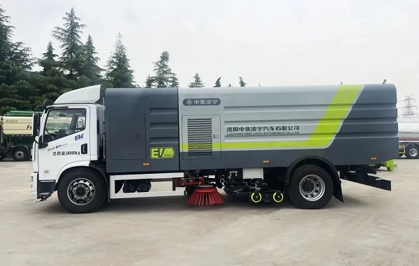凌宇純電動(dòng)洗掃車的特點(diǎn)詳解！出色在哪？