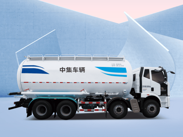 中集車輛粉罐家族實(shí)力登場，揭秘粉粒物料運(yùn)輸車的"高效可靠"之道！