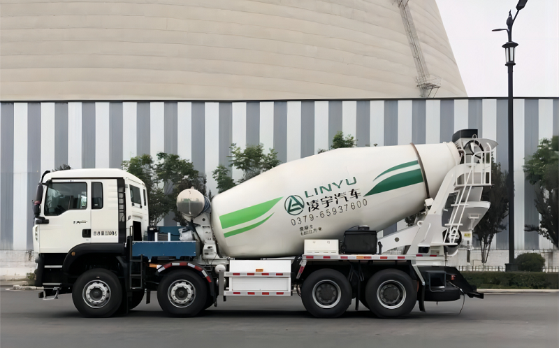 TA是大勢(shì)所趨？電驅(qū)橋攪拌車(chē)的優(yōu)勢(shì)特點(diǎn)還未落幕！